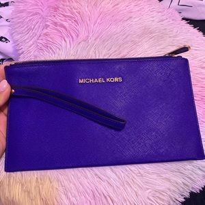 Michael Kors Wristlet Wallet